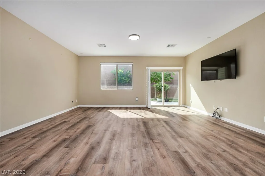7141 Flora Lam, Las Vegas, NV 89166