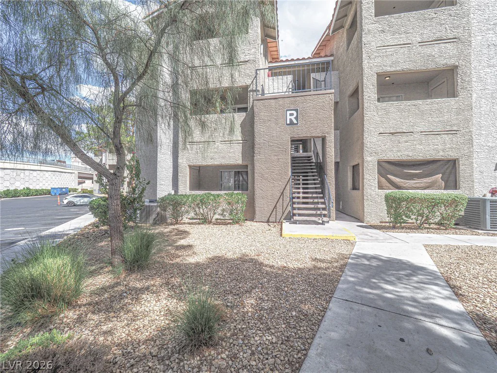 4200 Valley View, Las Vegas, NV 89103
