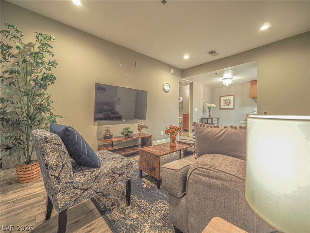 4200 Valley View, Las Vegas, NV 89103