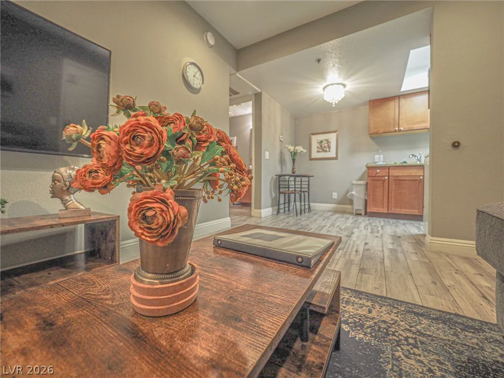 4200 Valley View, Las Vegas, NV 89103
