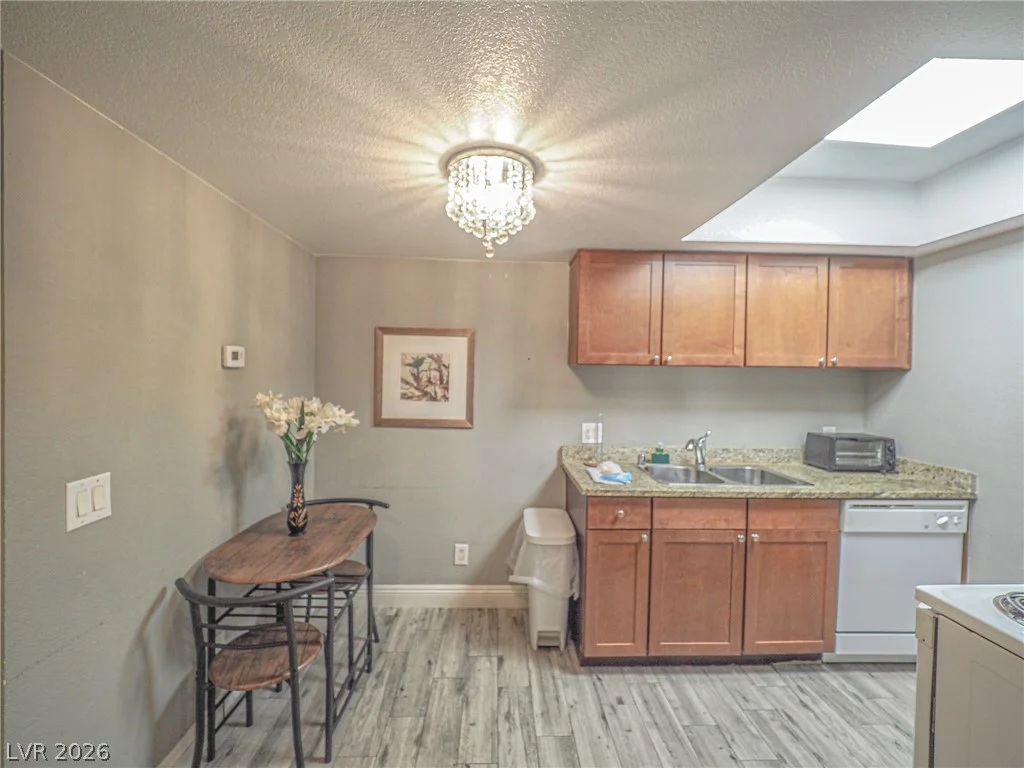 4200 Valley View, Las Vegas, NV 89103