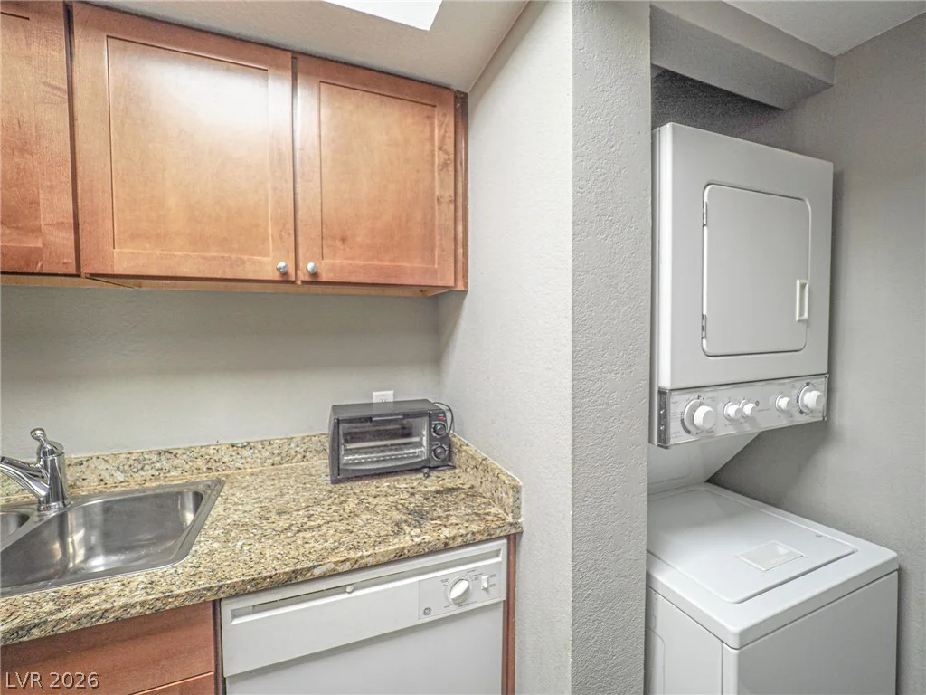 4200 Valley View, Las Vegas, NV 89103