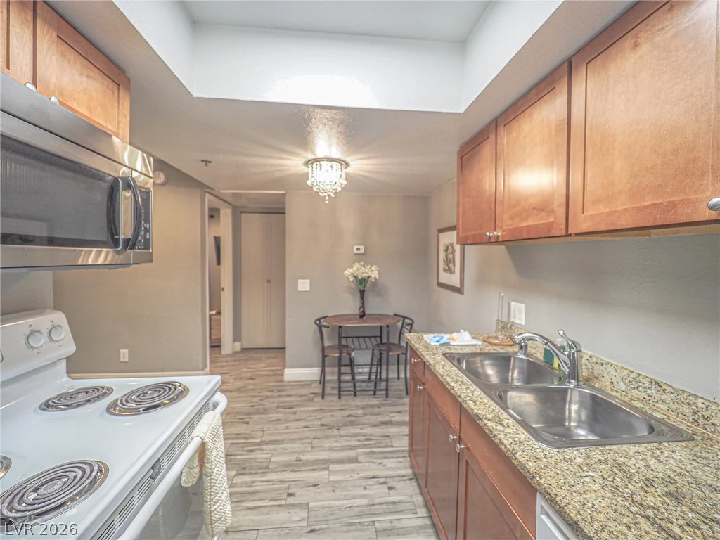 4200 Valley View, Las Vegas, NV 89103