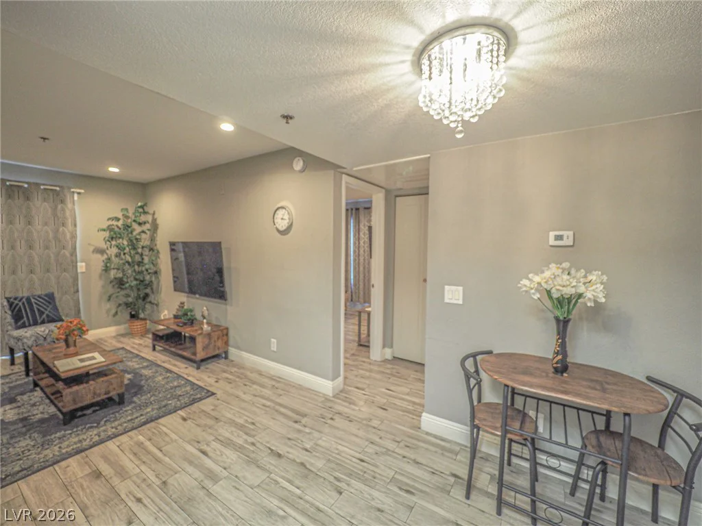 4200 Valley View, Las Vegas, NV 89103
