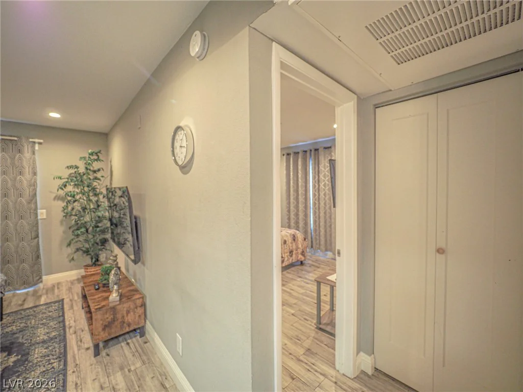 4200 Valley View, Las Vegas, NV 89103
