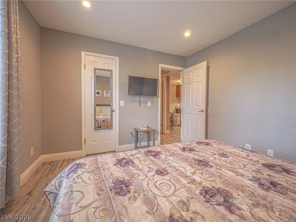 4200 Valley View, Las Vegas, NV 89103