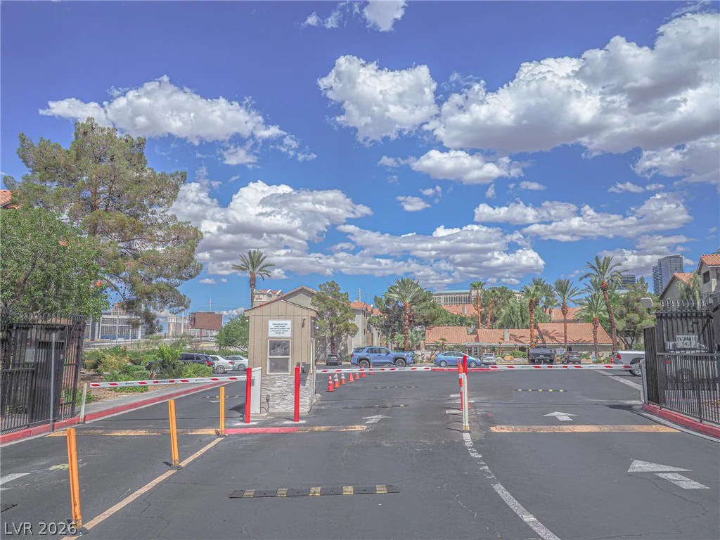 4200 Valley View, Las Vegas, NV 89103