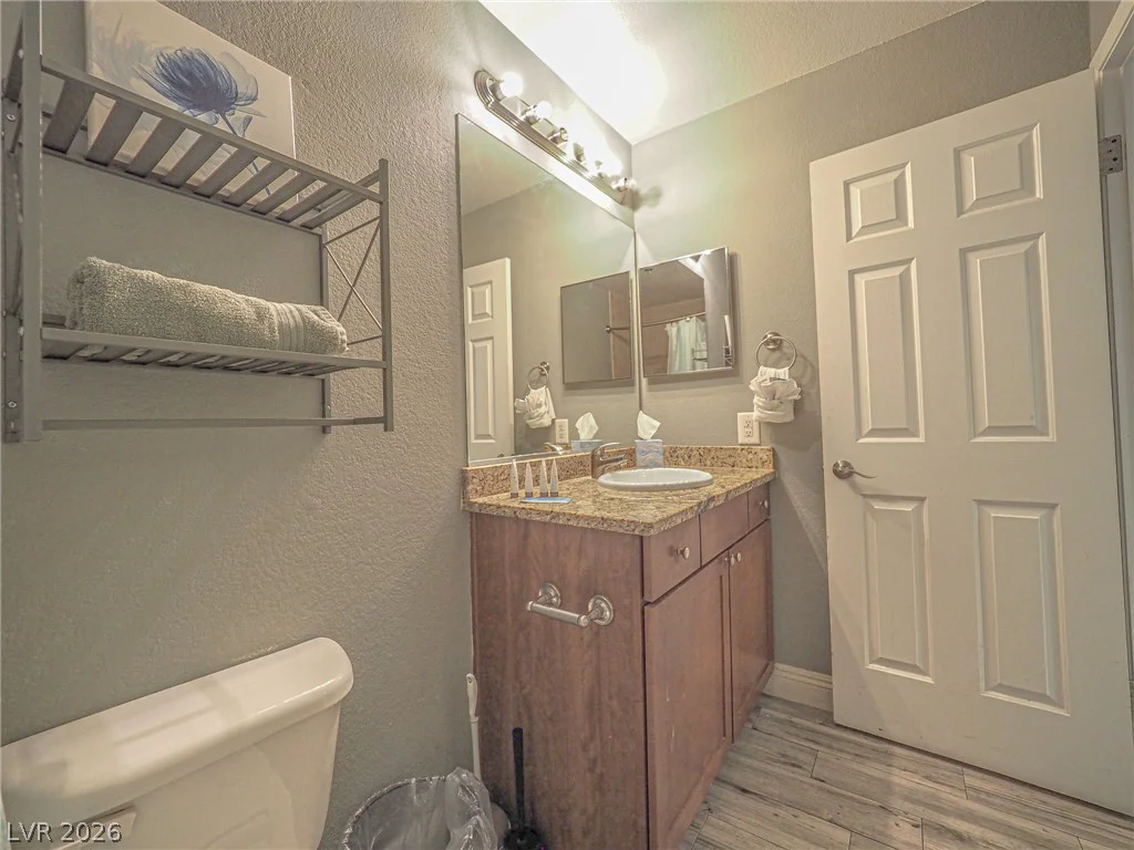 4200 Valley View, Las Vegas, NV 89103