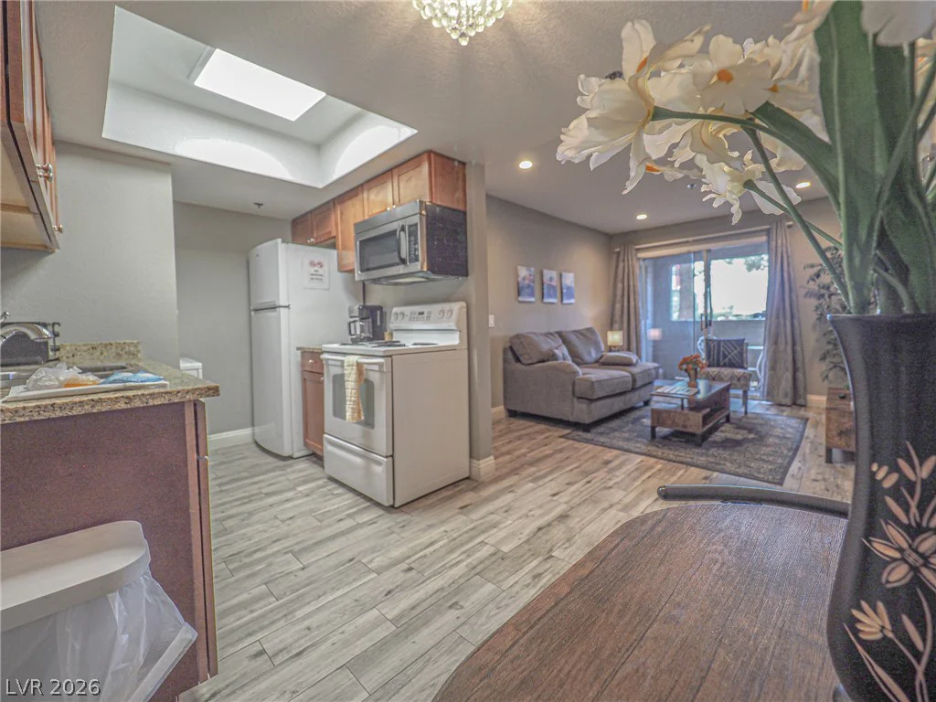 4200 Valley View, Las Vegas, NV 89103