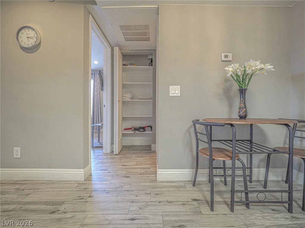 4200 Valley View, Las Vegas, NV 89103