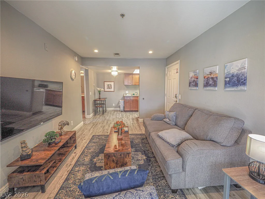4200 Valley View, Las Vegas, NV 89103