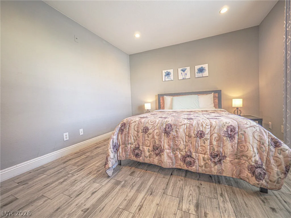 4200 Valley View, Las Vegas, NV 89103