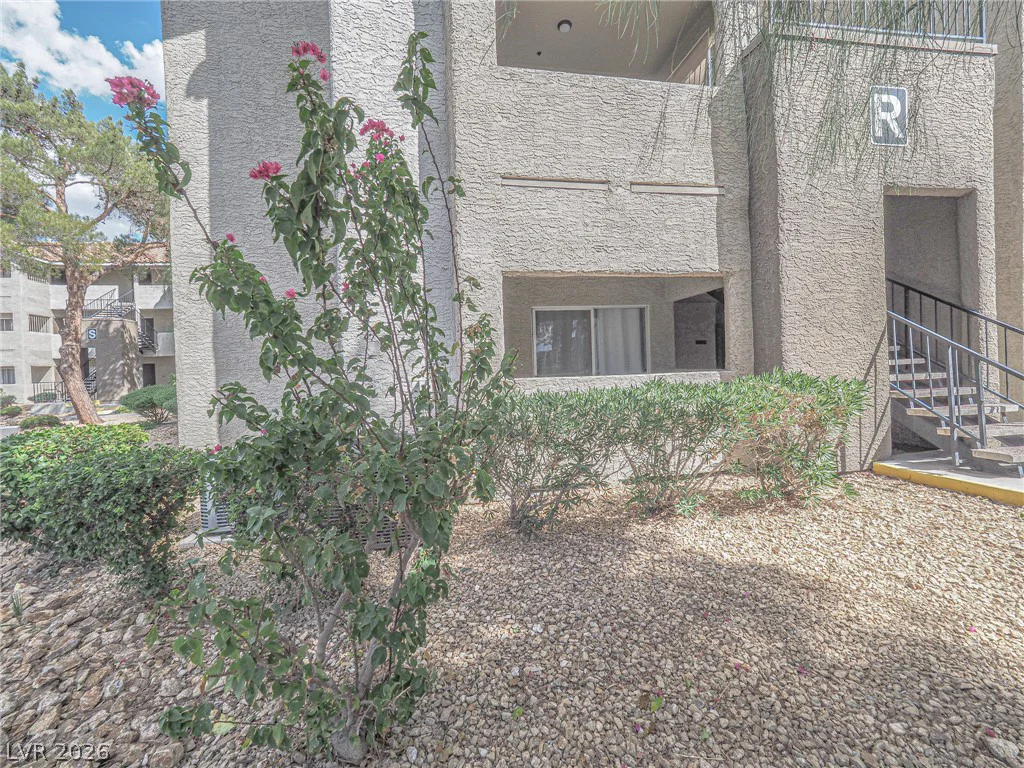 4200 Valley View, Las Vegas, NV 89103