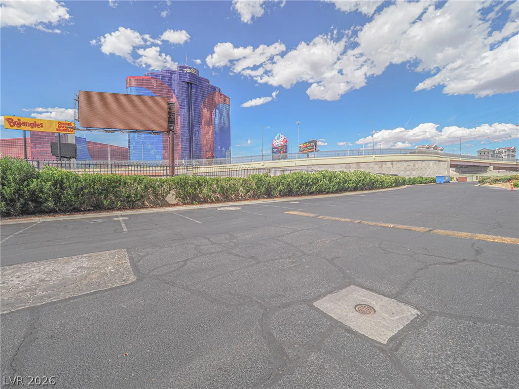 4200 Valley View, Las Vegas, NV 89103