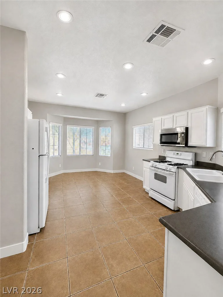 6393 Grays River, Las Vegas, NV 89148