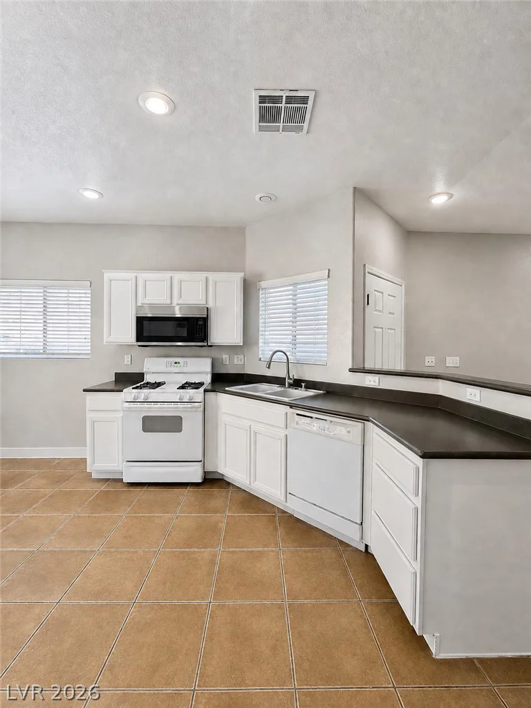 6393 Grays River, Las Vegas, NV 89148