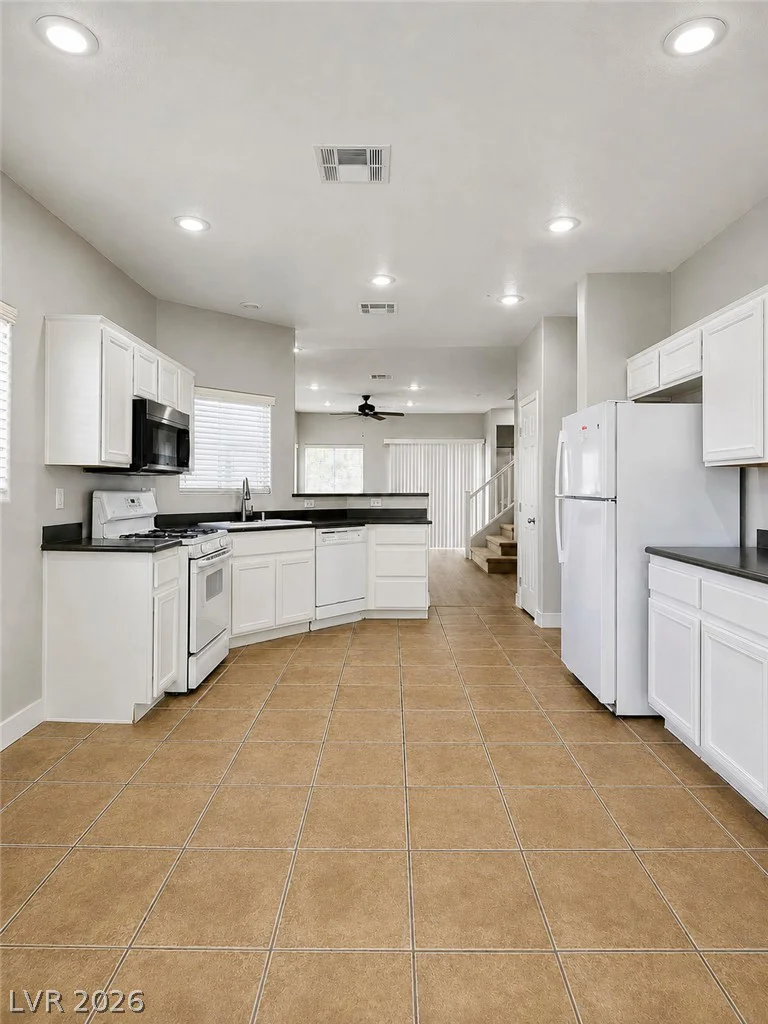 6393 Grays River, Las Vegas, NV 89148