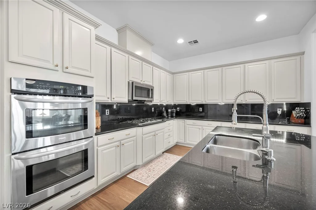 7850 Carolyn Lee, Las Vegas, NV 89131