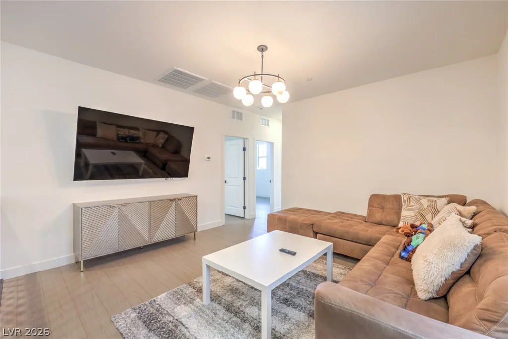 527 Preston Oak, Las Vegas, NV 89138