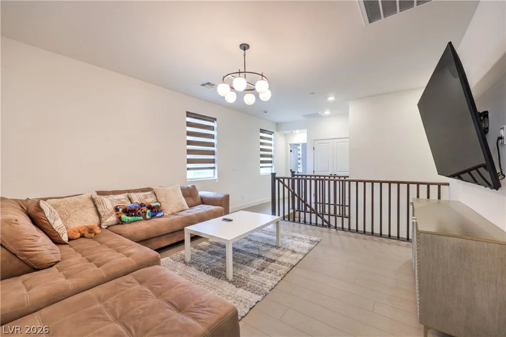 527 Preston Oak, Las Vegas, NV 89138