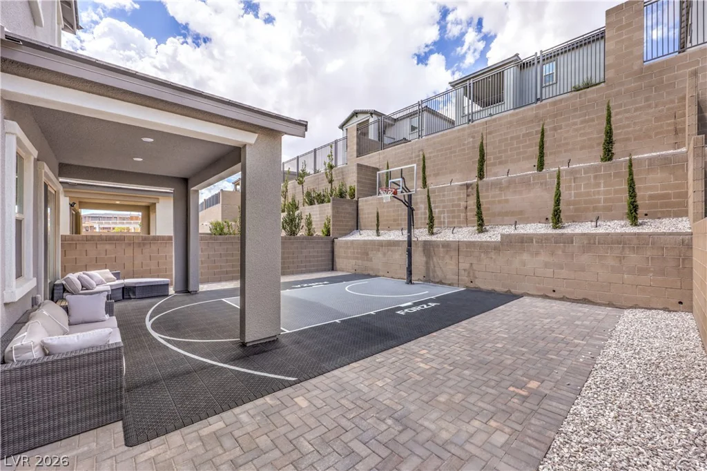 527 Preston Oak, Las Vegas, NV 89138