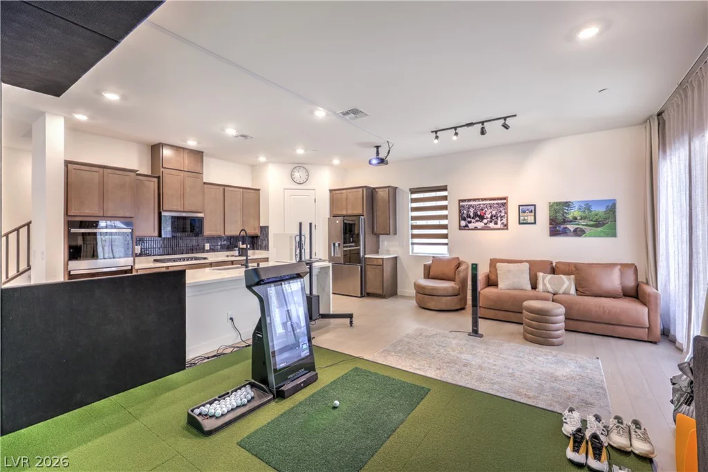 527 Preston Oak, Las Vegas, NV 89138