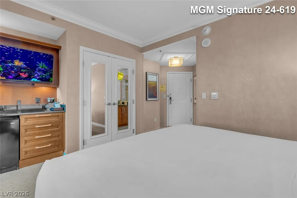 145 Harmon, Las Vegas, NV 89109