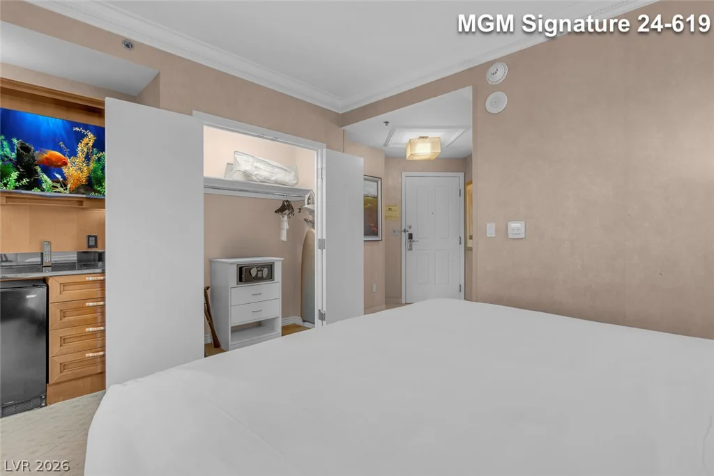 145 Harmon, Las Vegas, NV 89109