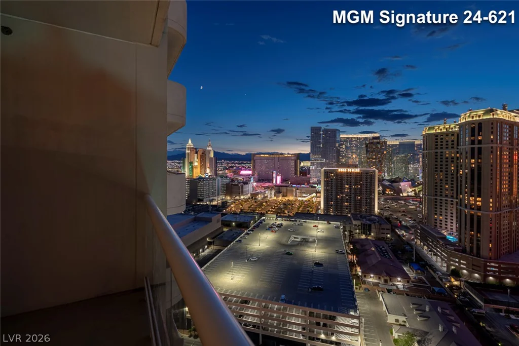 145 Harmon, Las Vegas, NV 89109