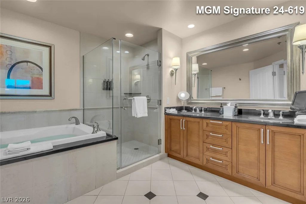 145 Harmon, Las Vegas, NV 89109