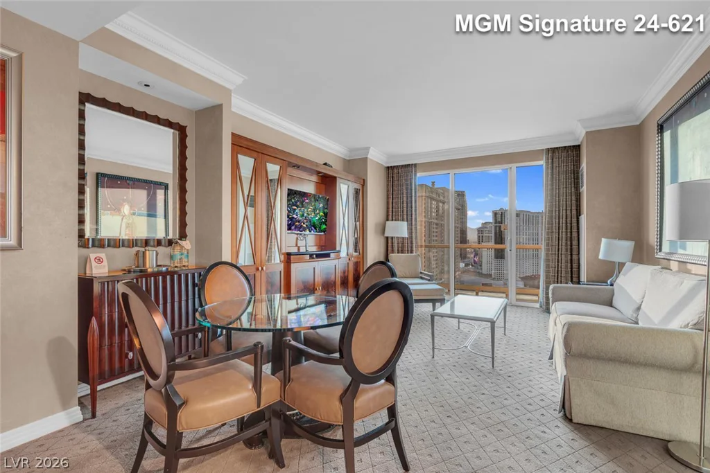 145 Harmon, Las Vegas, NV 89109