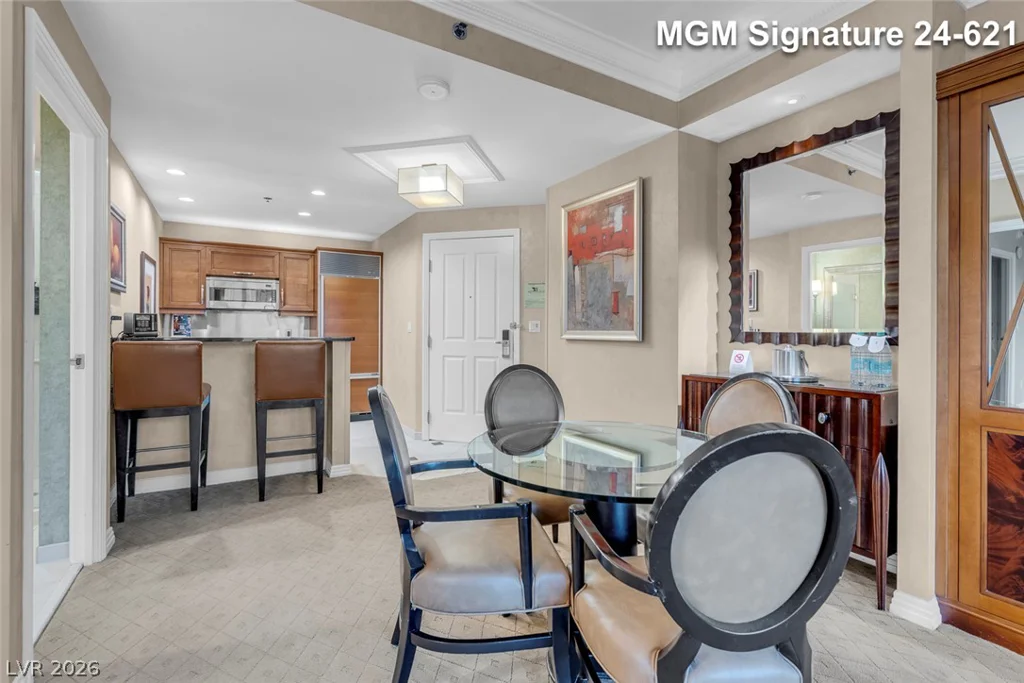 145 Harmon, Las Vegas, NV 89109