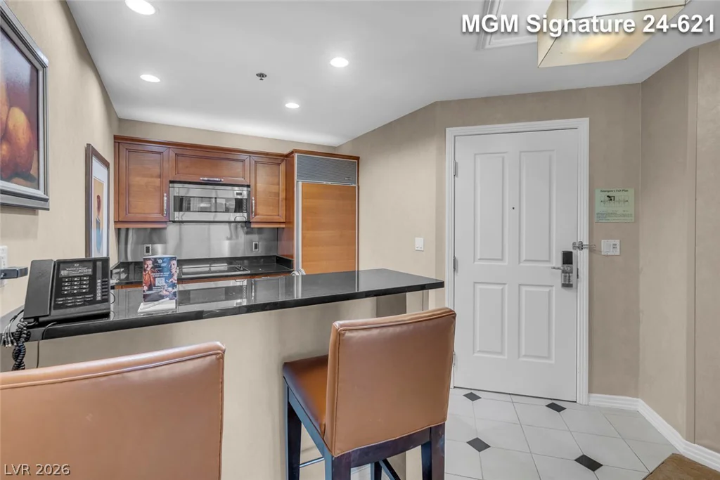 145 Harmon, Las Vegas, NV 89109