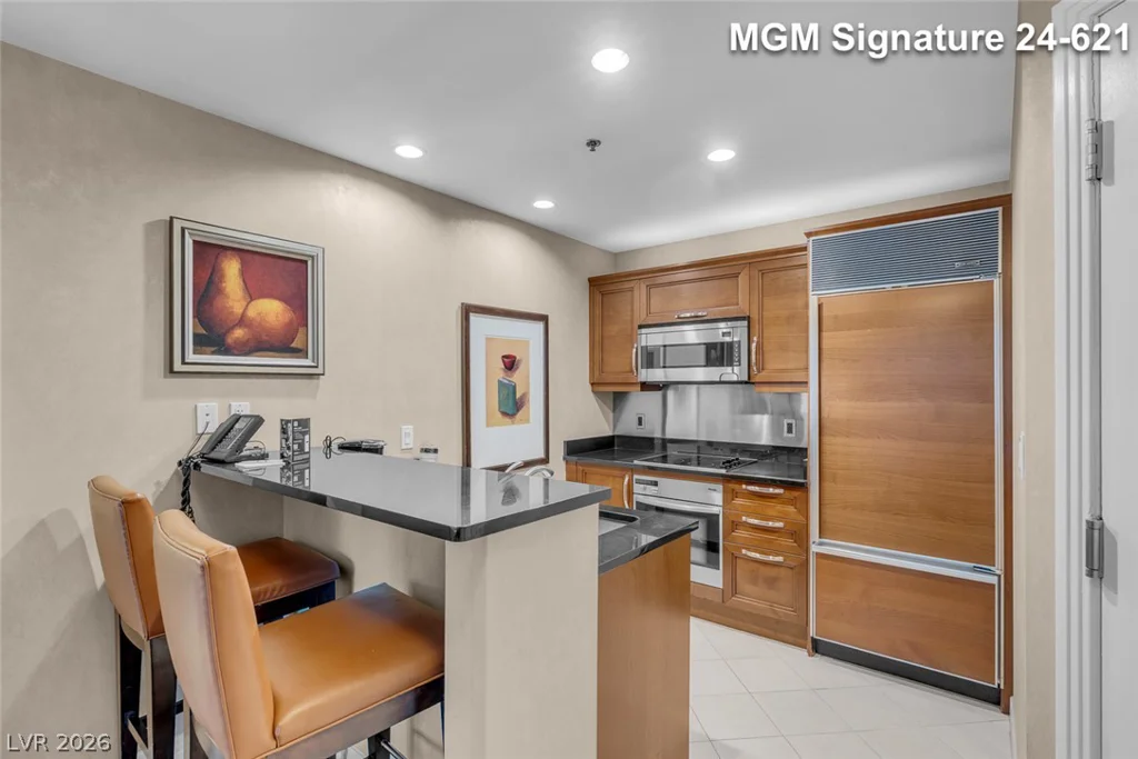 145 Harmon, Las Vegas, NV 89109