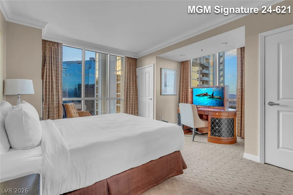 145 Harmon, Las Vegas, NV 89109