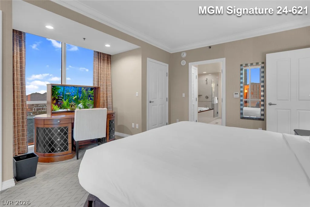 145 Harmon, Las Vegas, NV 89109