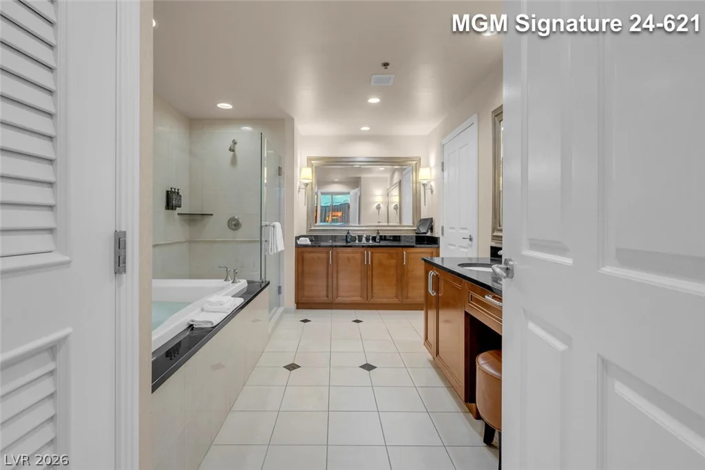 145 Harmon, Las Vegas, NV 89109