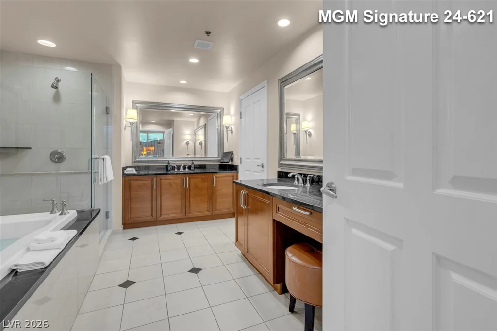 145 Harmon, Las Vegas, NV 89109