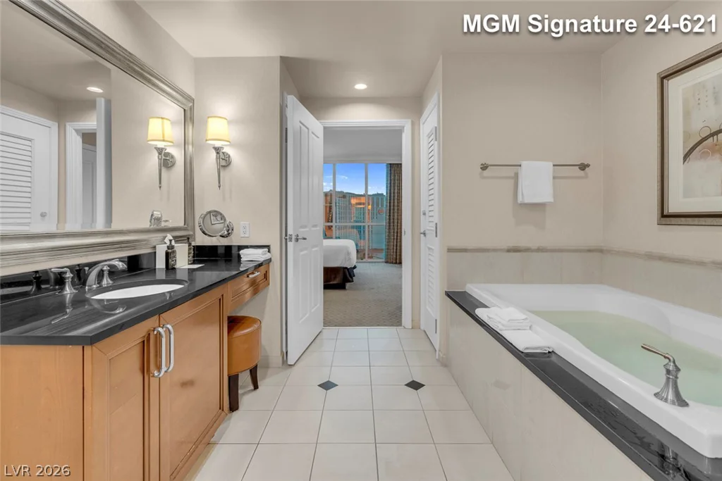 145 Harmon, Las Vegas, NV 89109