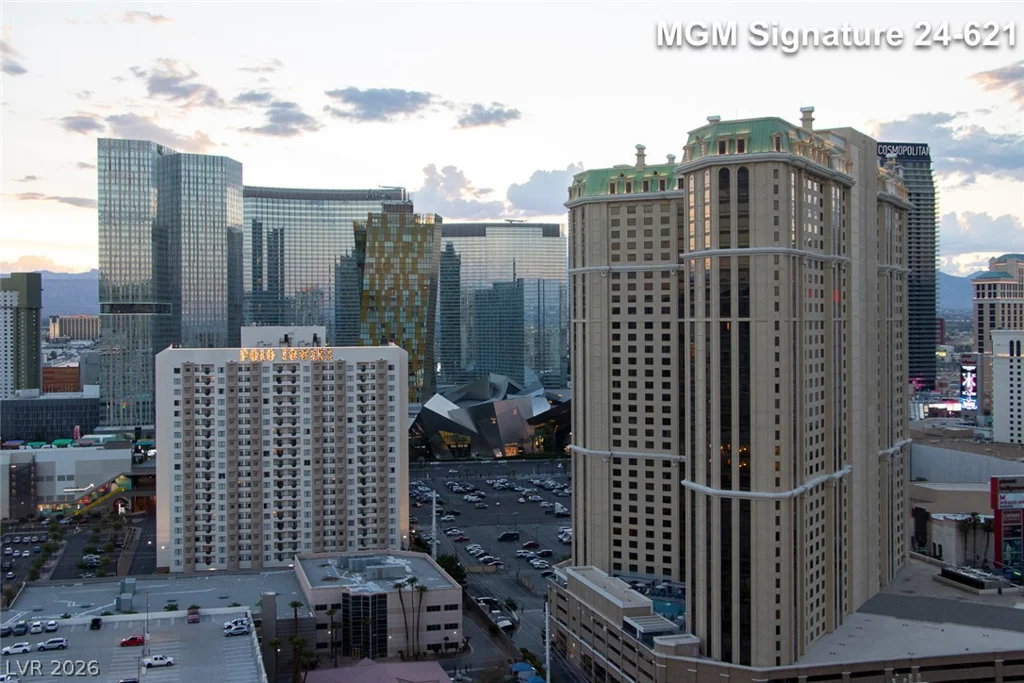 145 Harmon, Las Vegas, NV 89109