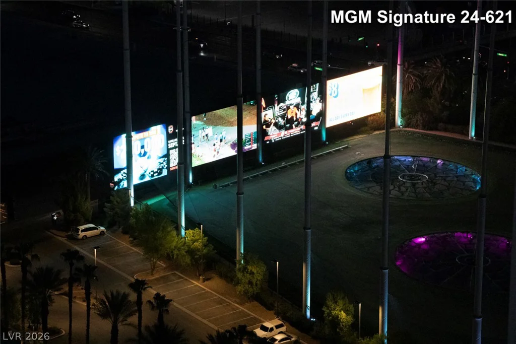 145 Harmon, Las Vegas, NV 89109