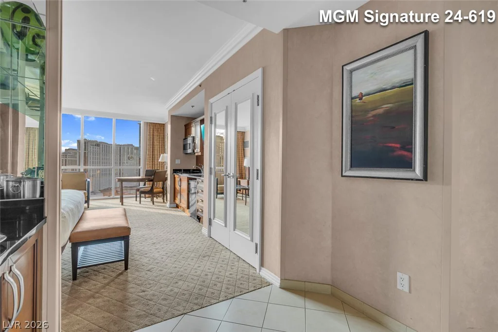 145 Harmon, Las Vegas, NV 89109