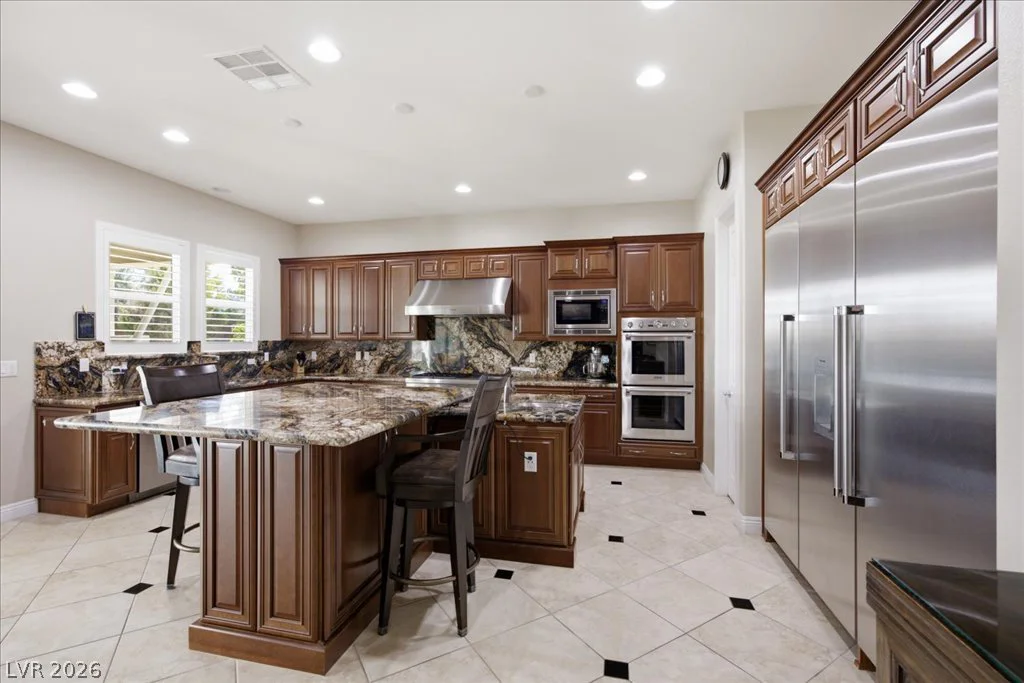 9727 Shimmering Falls, Las Vegas, NV 89149