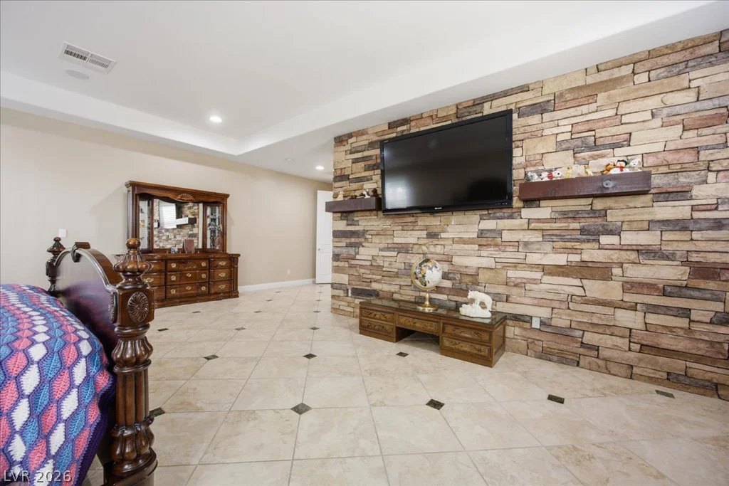 9727 Shimmering Falls, Las Vegas, NV 89149
