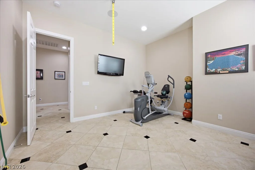 9727 Shimmering Falls, Las Vegas, NV 89149