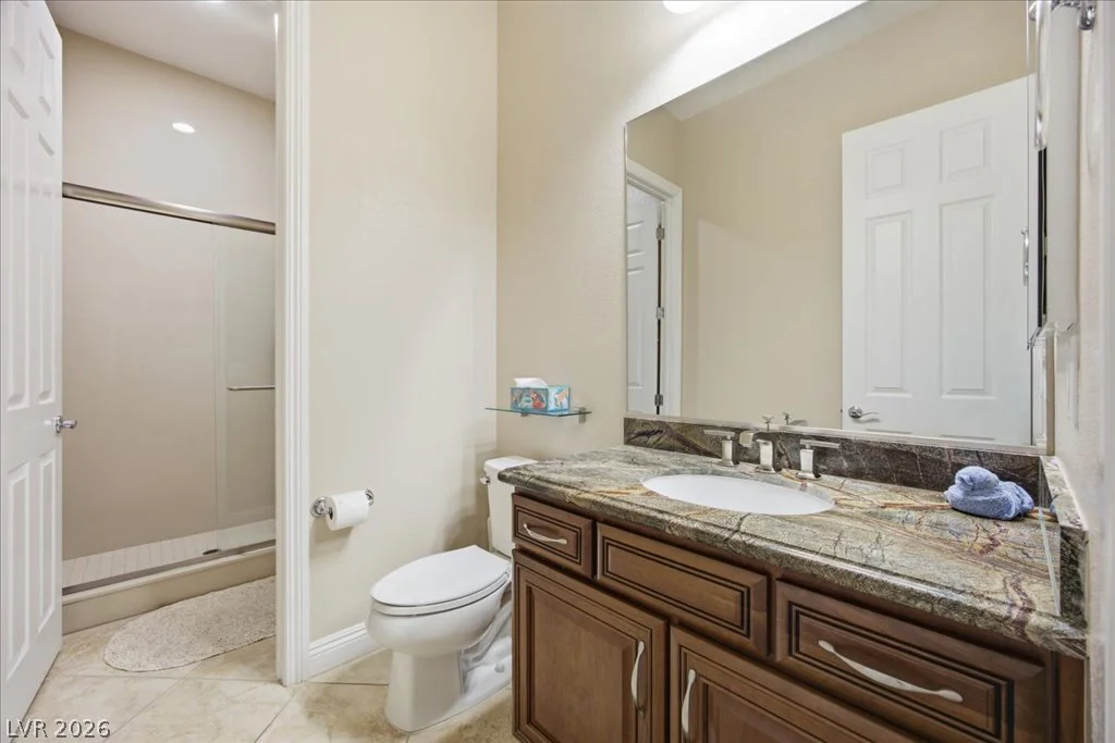 9727 Shimmering Falls, Las Vegas, NV 89149