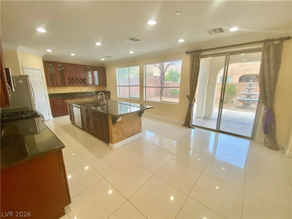 7820 Marker Head, Las Vegas, NV 89178