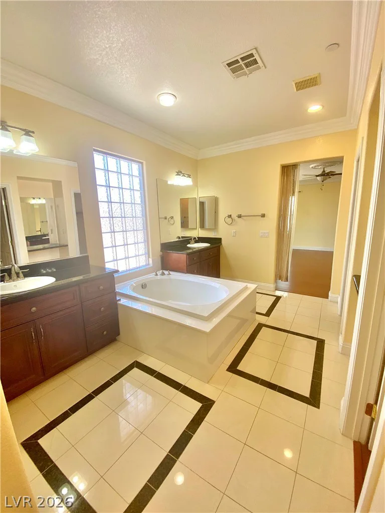 7820 Marker Head, Las Vegas, NV 89178