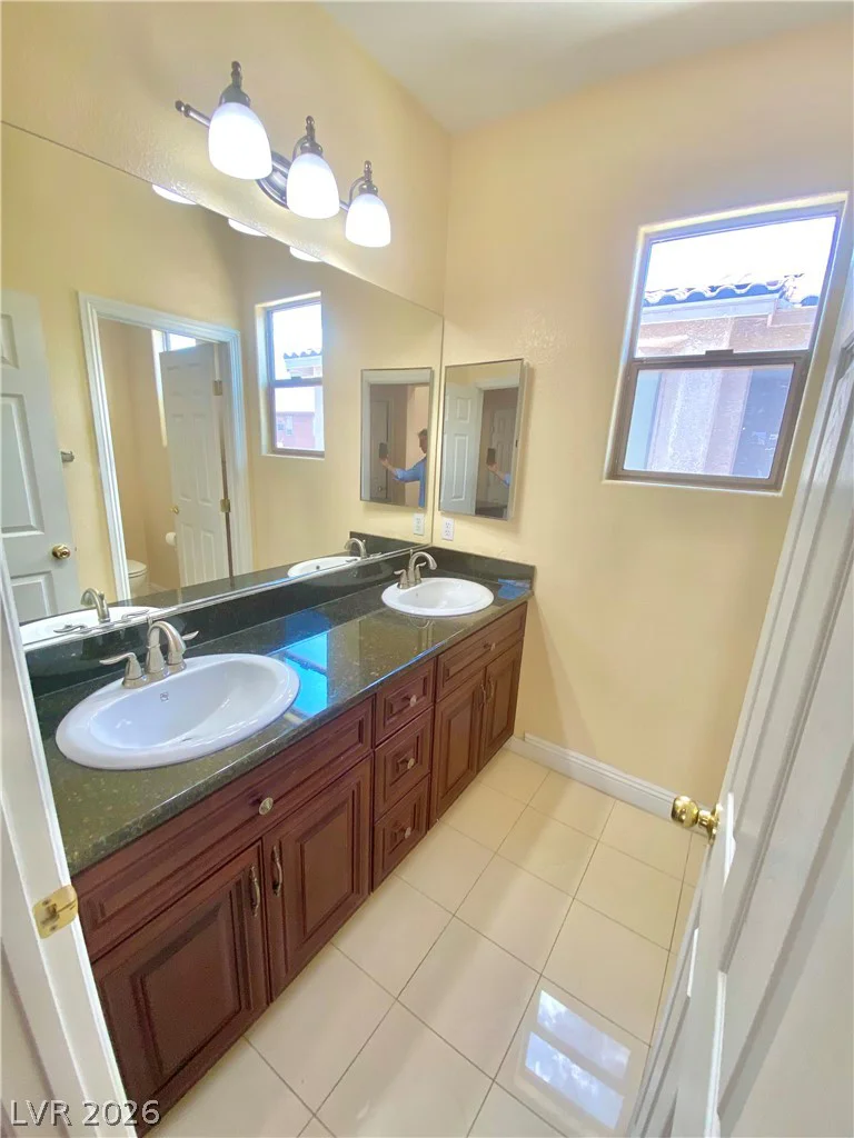 7820 Marker Head, Las Vegas, NV 89178