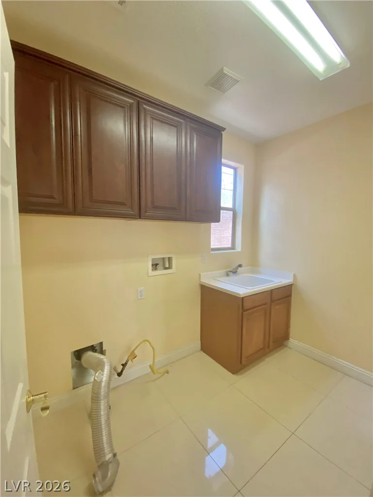 7820 Marker Head, Las Vegas, NV 89178